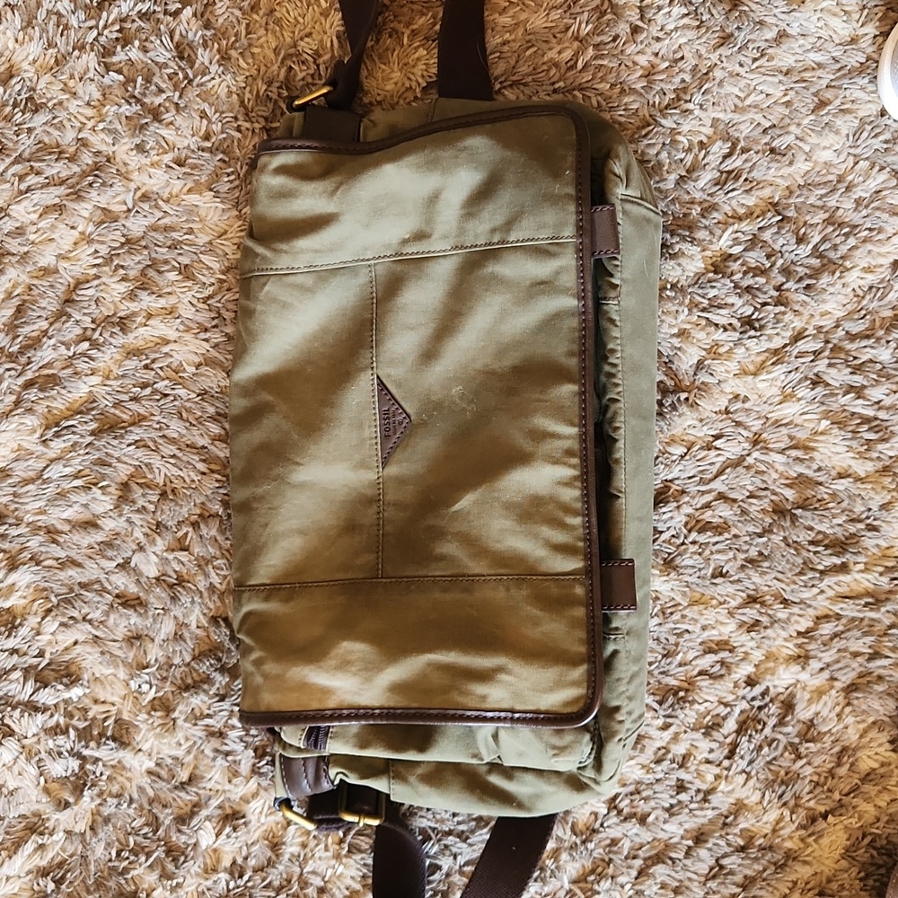 Fossil messenger bag